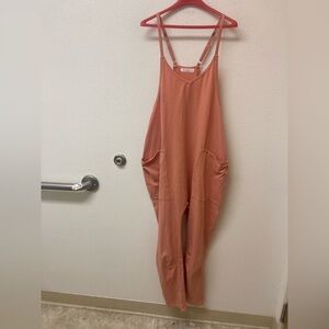 OUFEIYA Salmon/Peach Jumpsuit/Romper Size Medium (6)